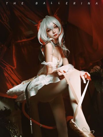 明日方舟伊内丝芭蕾cosplay