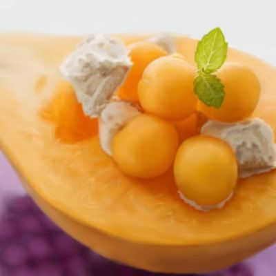 [181208]沉迷美食的日更女生头像(1)