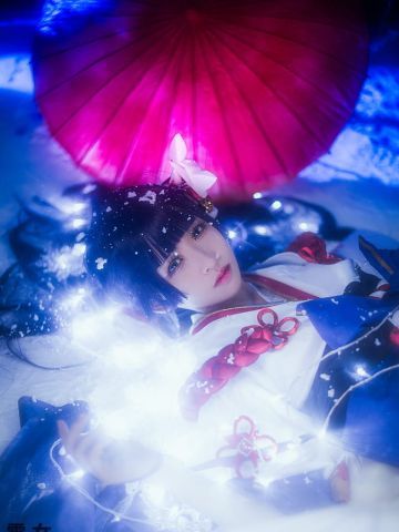 阴阳师手游 雪女 见月之樱皮肤COS