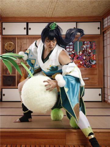 让爸爸来奶一口吧！草爹在家的日常 莹草cosplay