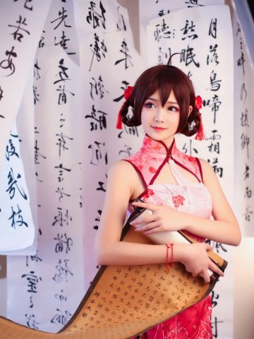 乐正绫石榴花旗袍