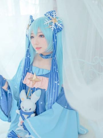 星与雪的公主 雪初音 COS