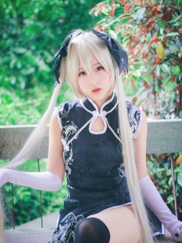 我可爱么？——穹妹黑旗袍