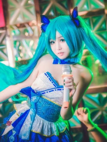 VOCALOID 随心所欲巫女·初音miku COS