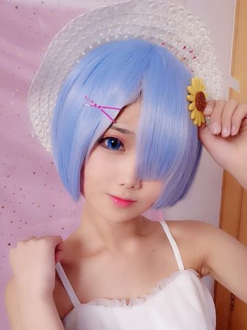蕾姆插画白裙 有没感觉到寒冷 cosplay