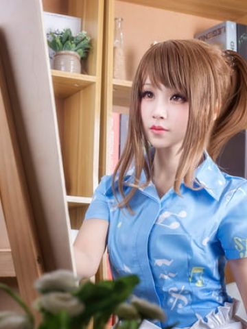 恋与制作人-----白起卡女主