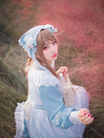 Lolita 那一季的花田 与少女的腼腆 cosplay