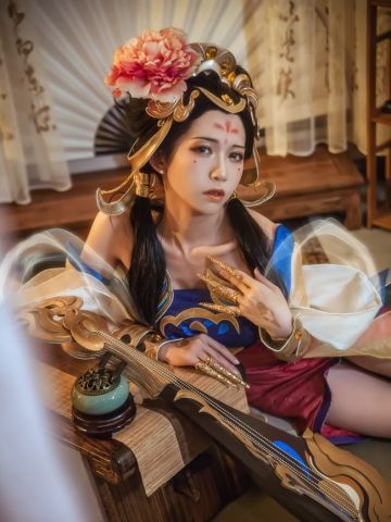 春江花月照人生无穷 弦音流转听山河入梦