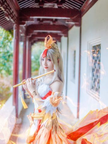 身作彩凤双飞翼，心有灵犀一点通