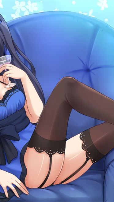 坐在椅子上的霸气少女 美美哒桌面壁纸