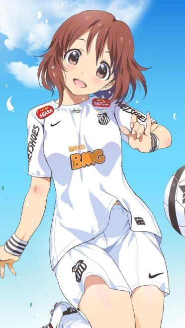 夏季运动会 足球少女上场啦 手机壁纸