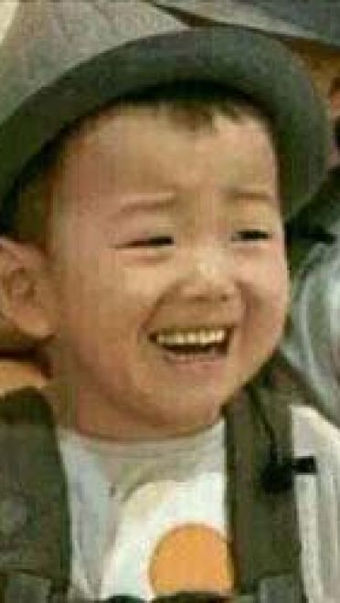 贱萌小屁孩 露齿笑系列表情包