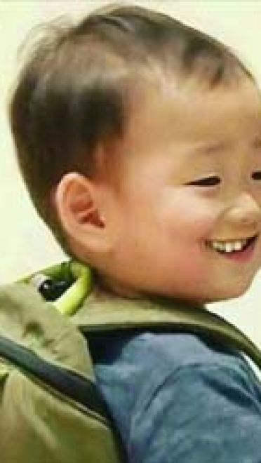 贱萌小屁孩 露齿笑系列表情包