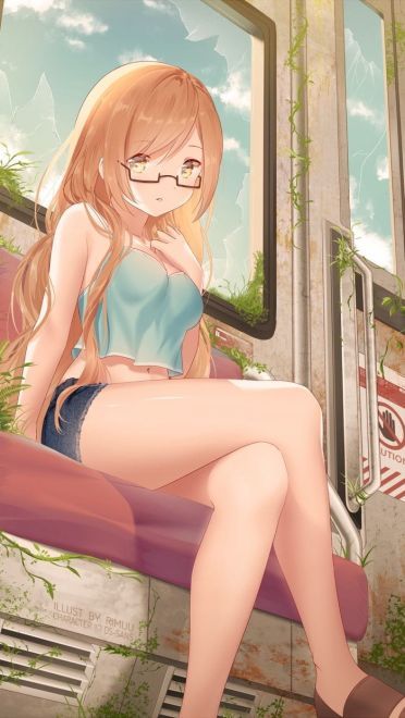 穿着短裤的动漫美少女图片