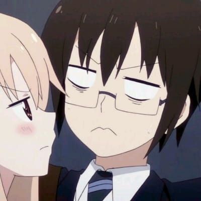 一左一右情侣动漫头像