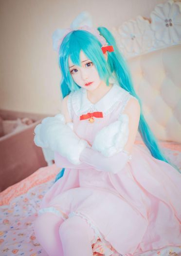 VOCALOID 粉红小猫咪miku