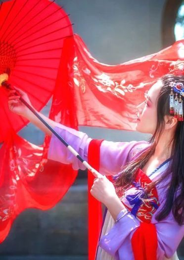 古装私影：水落红莲，唯闻玉磬，但此情依旧。