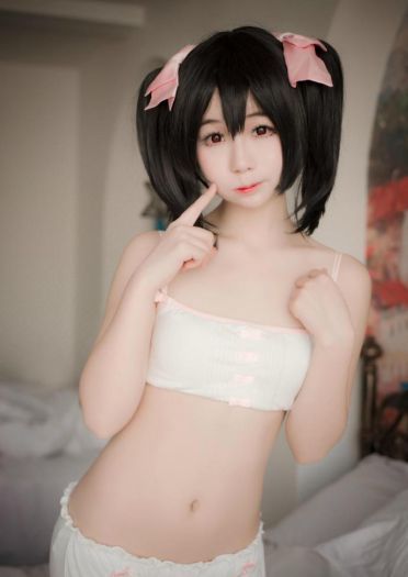 胸部神还原！lovelive失泽妮可内衣同人cos