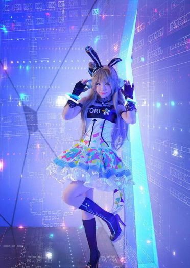 兔耳搭配蓬蓬裙 螺旋猫萌妹COS南小鸟