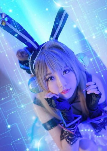 兔耳搭配蓬蓬裙 螺旋猫萌妹COS南小鸟