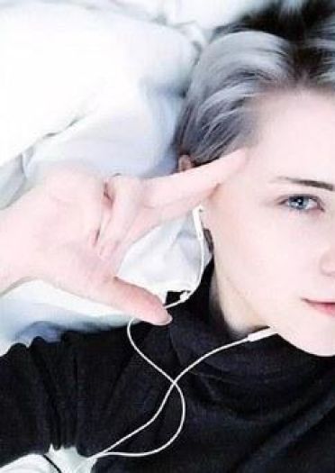 又是种族优势！冰上的尤里 维克托的COS