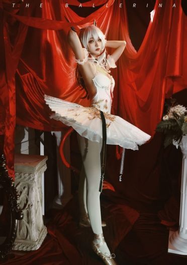 明日方舟伊内丝芭蕾cosplay