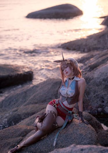 莱莎的炼金工房cos 女主莱莎