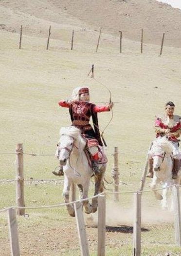 为了高还原COS 《少女新娘物语》粉丝远赴蒙古拍摄