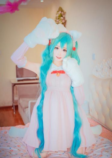 VOCALOID 粉红小猫咪miku