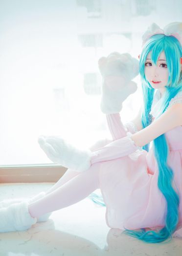 VOCALOID 粉红小猫咪miku