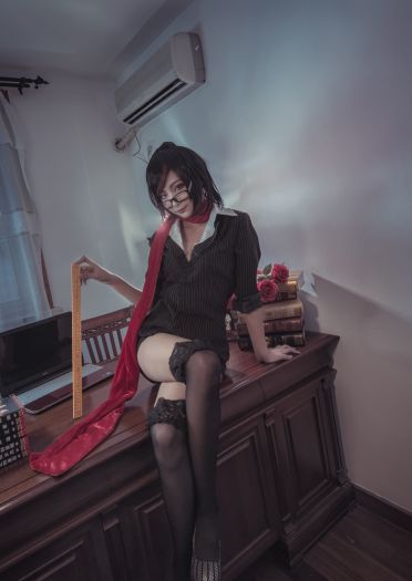 无双剑姬菲奥娜：校长，请带我去你的办公室！(1)