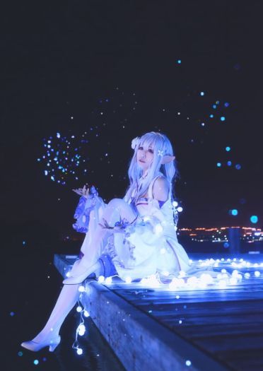 《Re：》cos 捕获一只艾米莉娅炭