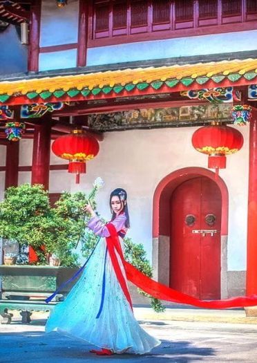 古装私影：水落红莲，唯闻玉磬，但此情依旧。