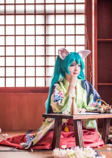 初音未来 动物学院cos 一只懒散的猫咪