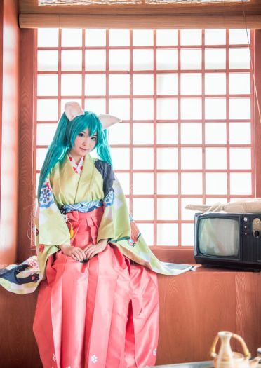 初音未来 动物学院cos 一只懒散的猫咪