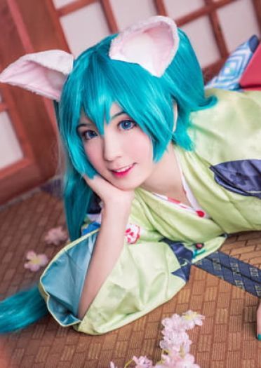 初音未来 动物学院cos 一只懒散的猫咪
