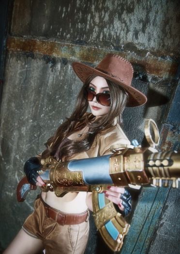 【授权】英雄联盟 凯特琳 古墓丽影皮肤COS