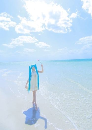 日本旅拍coser 在水中梦幻的深海少女