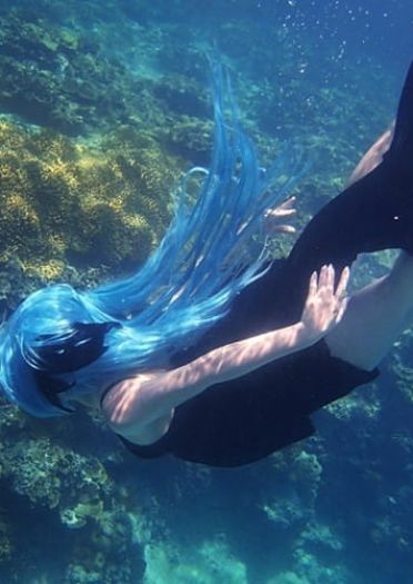 日本旅拍coser 在水中梦幻的深海少女