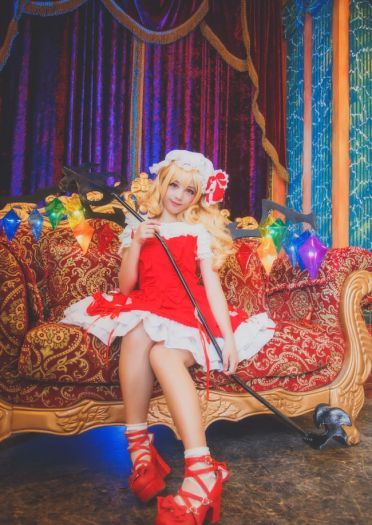 【授权】东方Project 芙兰朵露·斯卡雷特COS