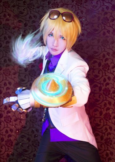 【授权】 英雄联盟 光执事 伊泽瑞尔COS