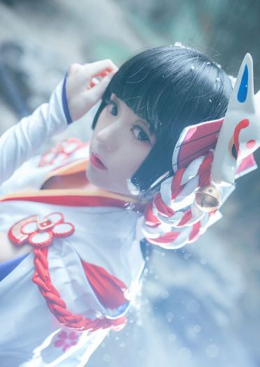 看一眼就被冻住 阴阳师手游式神雪女cos(1)