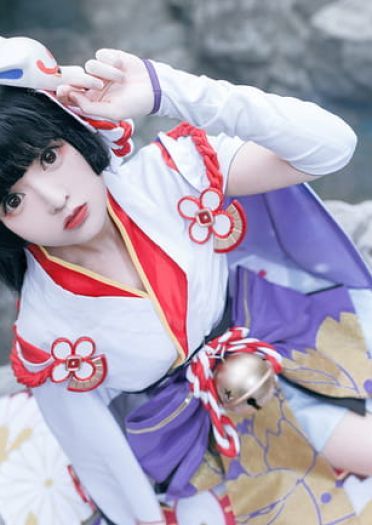 看一眼就被冻住 阴阳师手游式神雪女cos(1)