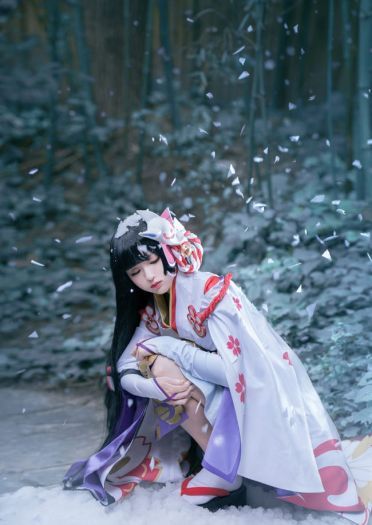 看一眼就被冻住 阴阳师手游式神雪女cos(1)