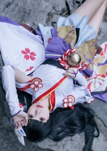 看一眼就被冻住 阴阳师手游式神雪女cos(1)