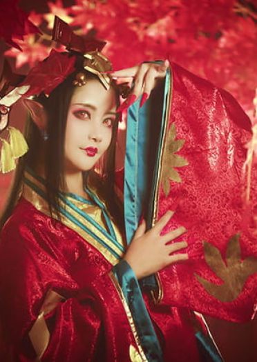 阴阳师染红了的枫叶林 鬼女红叶觉醒cos