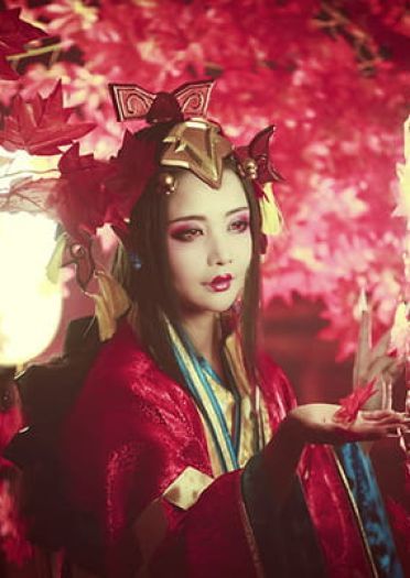 阴阳师染红了的枫叶林 鬼女红叶觉醒cos