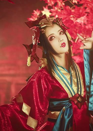 阴阳师染红了的枫叶林 鬼女红叶觉醒cos