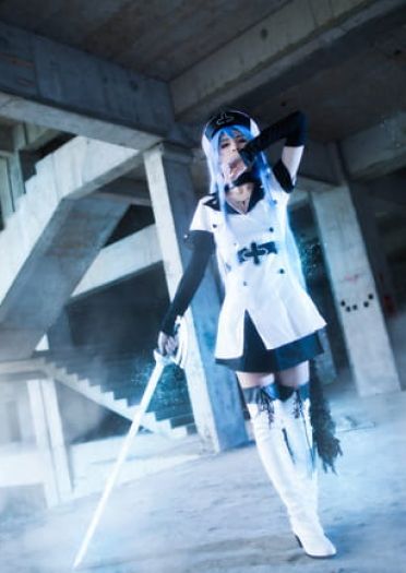 【授权】斩赤红之瞳冰霜女王 艾斯德斯COS