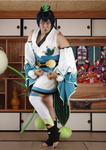 让爸爸来奶一口吧！草爹在家的日常 莹草cosplay